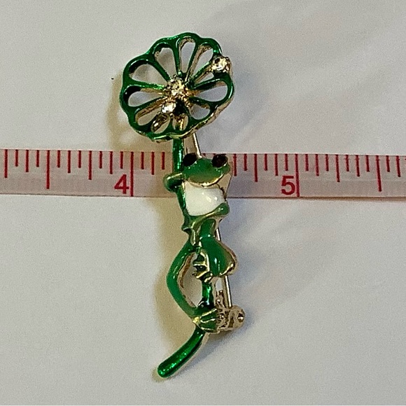 Green Frog Brooch - Picture 5 of 9